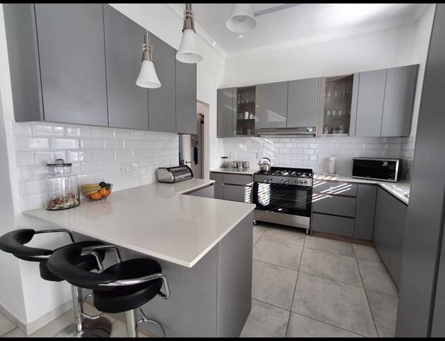 3 BEDROOM HOUSE FOR SALE IN SANDY POINT